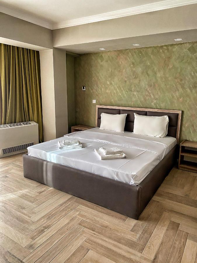 The One Apart Hotel Luxury Suites & Apartments Skopje Buitenkant foto